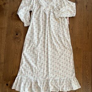 Vintage Tower club Long Flannel Nightgown Size medium floral grandma NWT